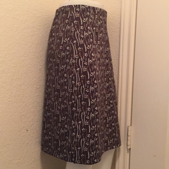 Access Flower Pencils Skirt - Picture 4 of 6